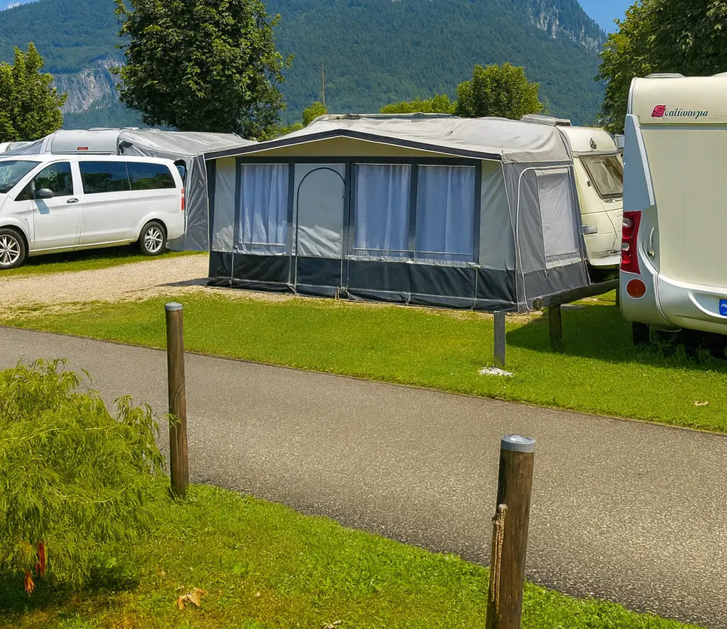 Stellplatz am Paradiescamping Wolfgangsee Birkenstrand