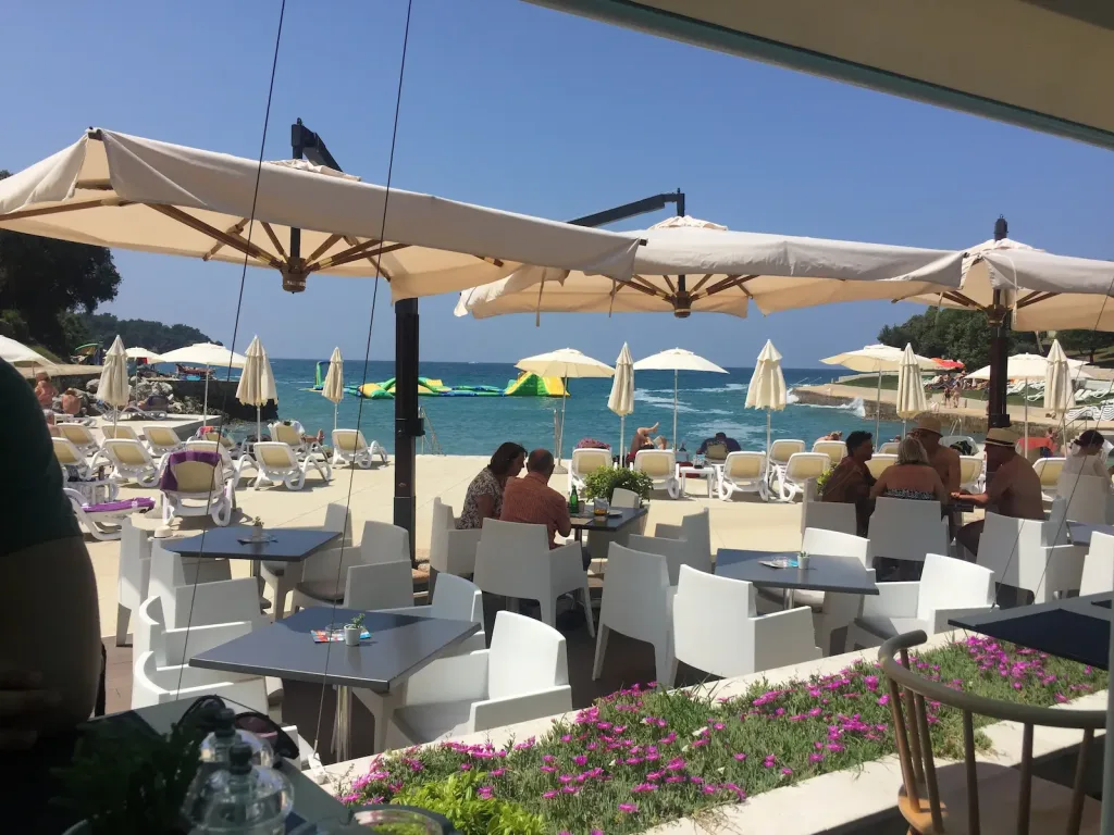 Blick vom Porto Sole Camping Strandrestaurant