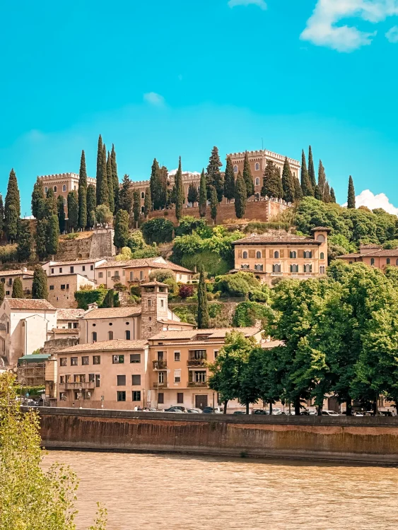 Ausflug nach Verona vom Gardasee: Parken, Route & Highlights – Erfahrungsbericht 2025