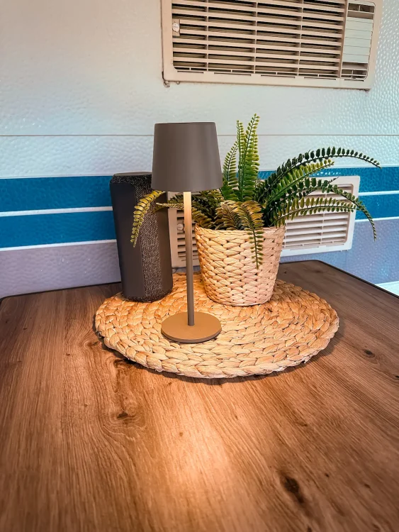 Vorzelt einrichten: 7 gemütliche Ideen ohne Bohren